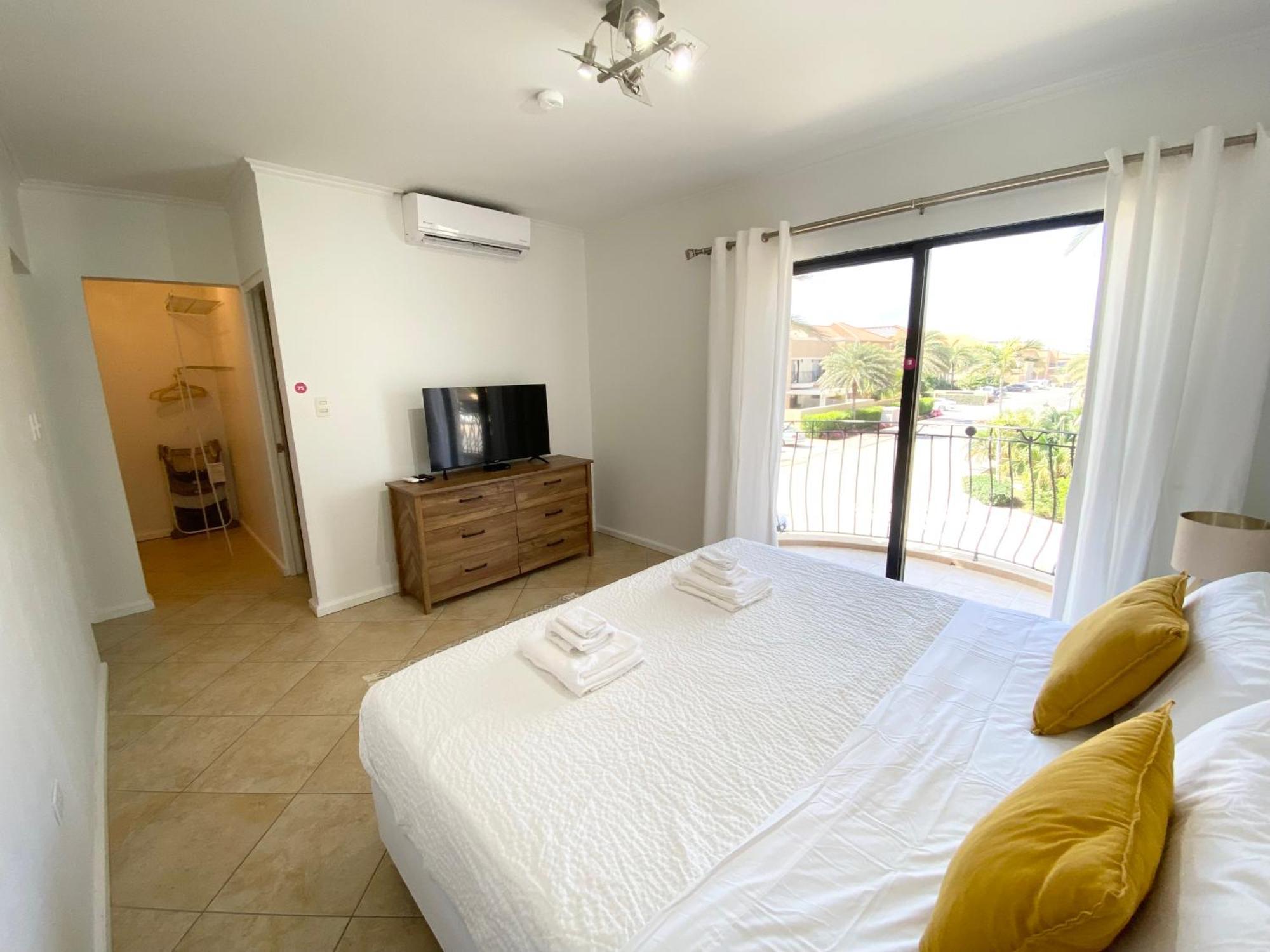 Casa Azure Aruba Villa Palm Beach Exterior photo